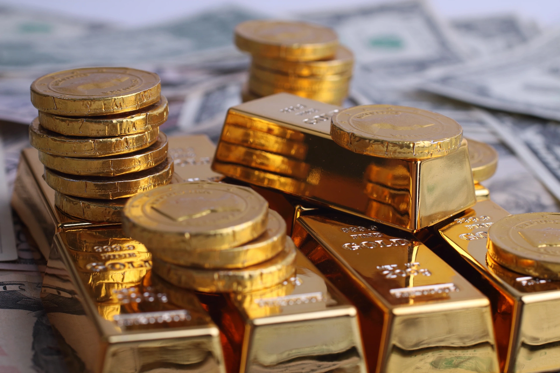 Gold Jewelry vs. Gold Coins: Which Pays More When You Sell?
